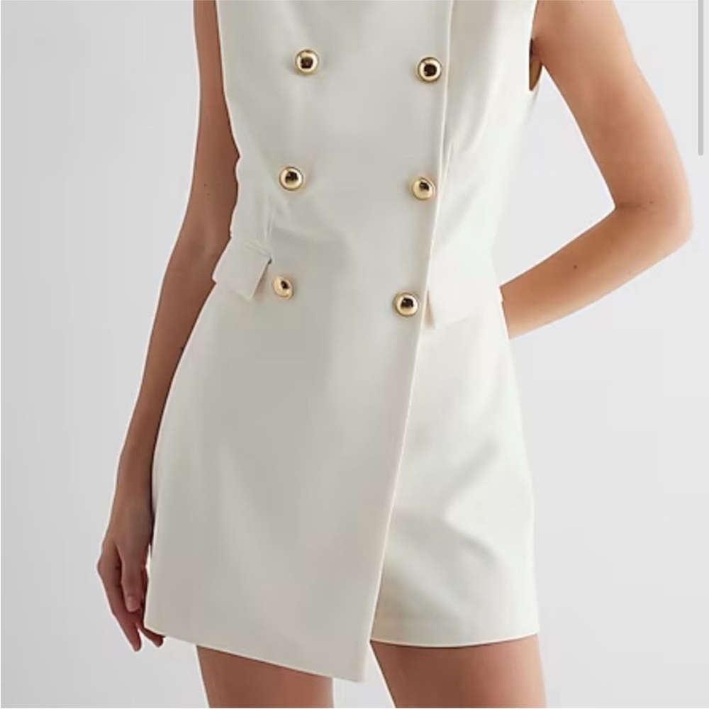 Elegant Cream Sleeveless Dress